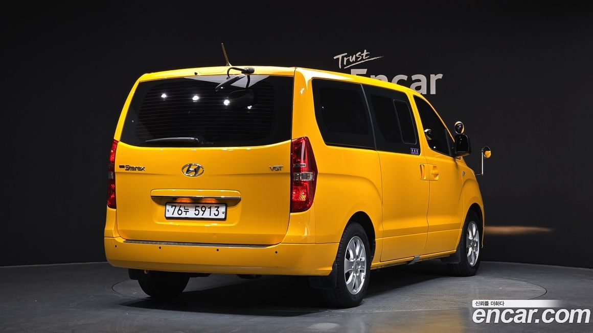 Hyundai Starex 2019