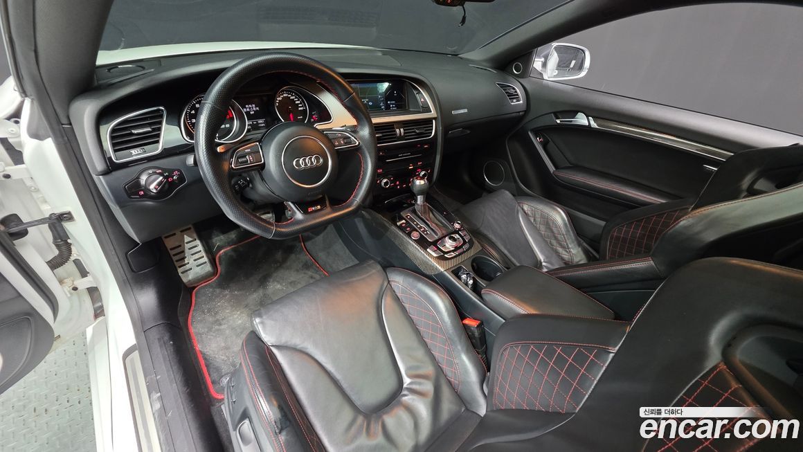 Audi RS5 2013