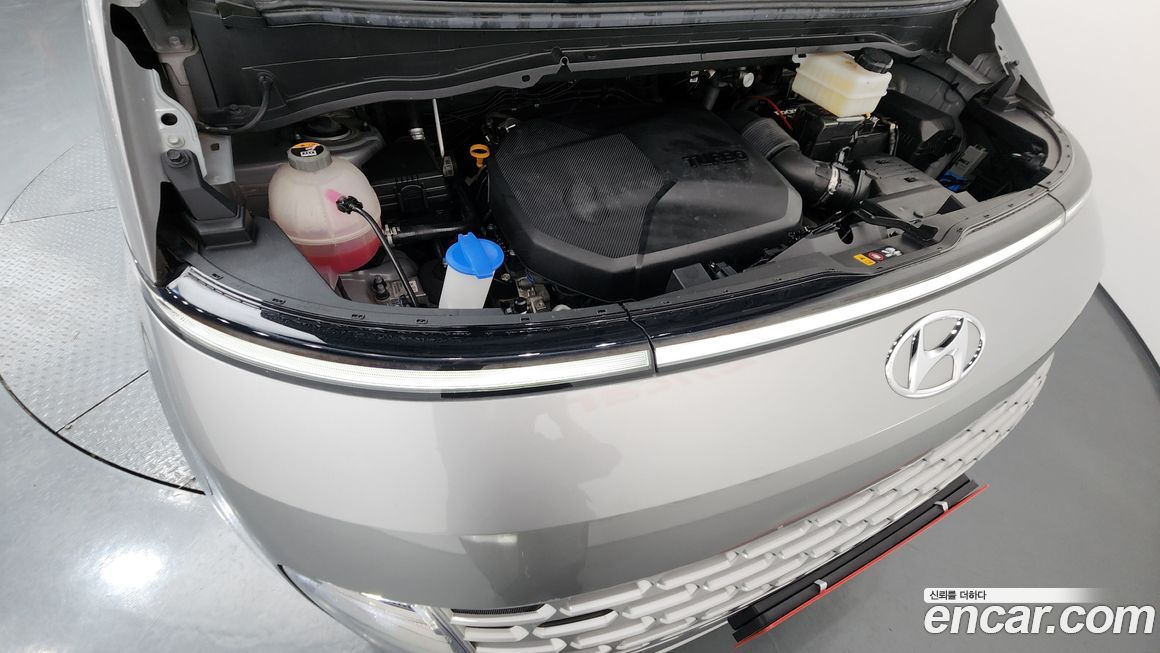 Hyundai Staria 2022