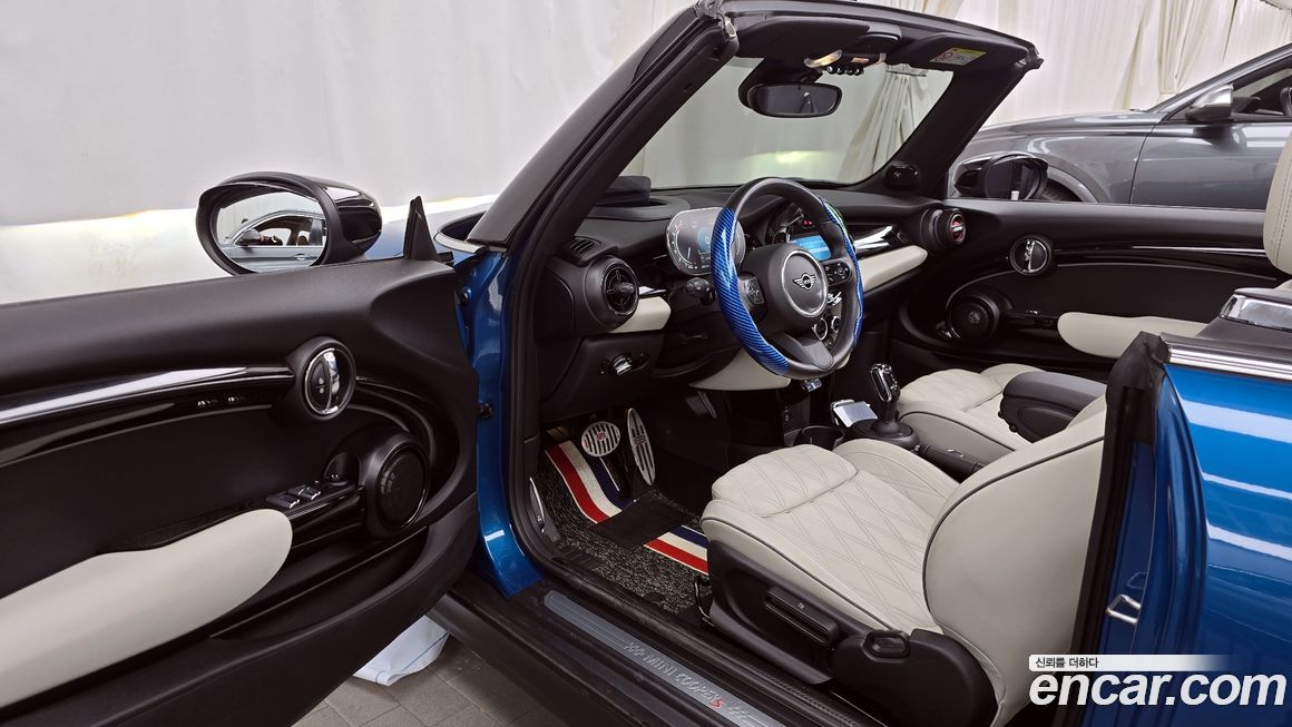 Mini Cooper Convertible 2023