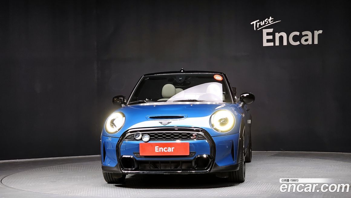 Mini Cooper Convertible 2023