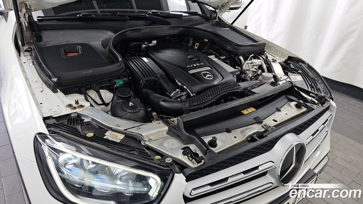 Mercedes-Benz GLC-Class 2021