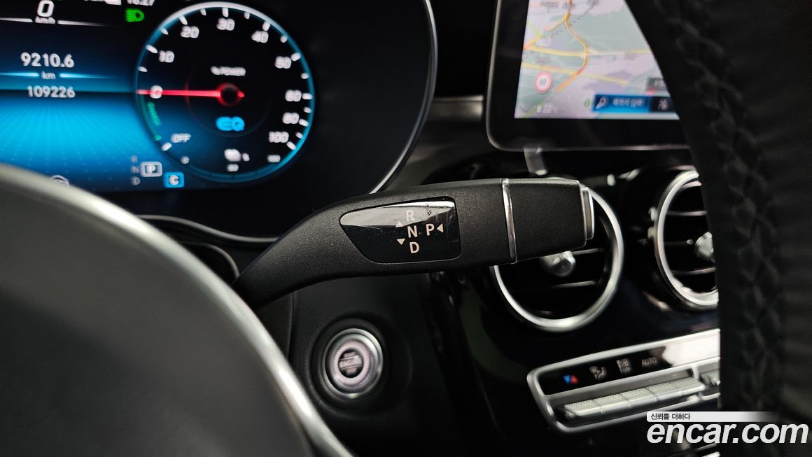 Mercedes-Benz GLC-Class 2021