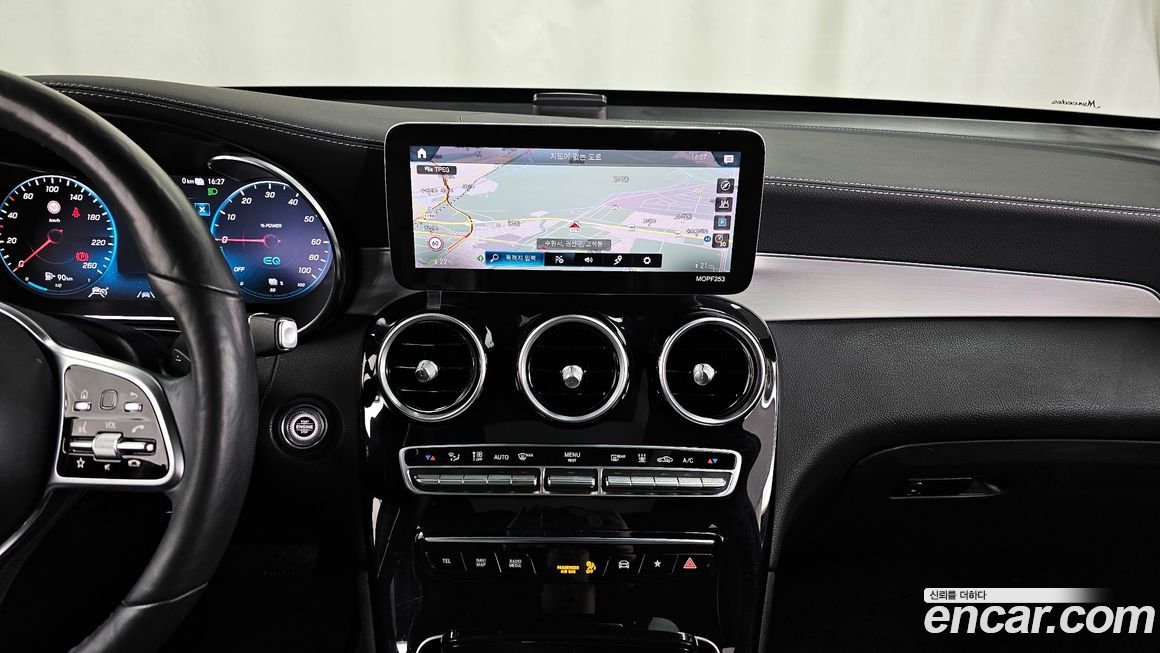 Mercedes-Benz GLC-Class 2021