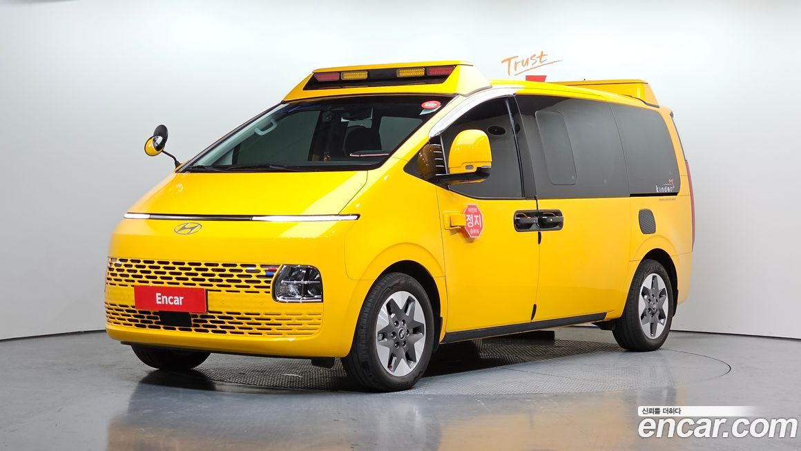 Hyundai Staria 2025