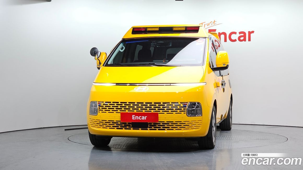 Hyundai Staria 2025