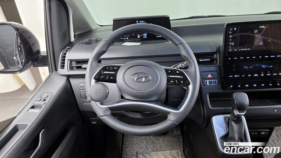 Hyundai Staria 2023