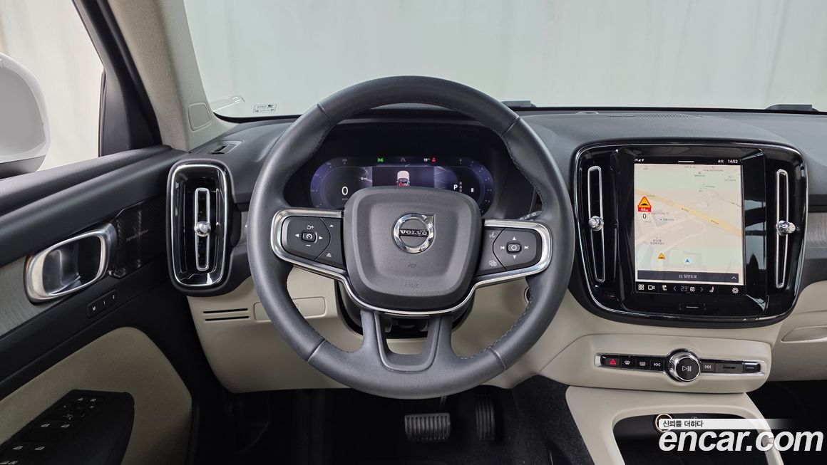 Volvo XC40 2023
