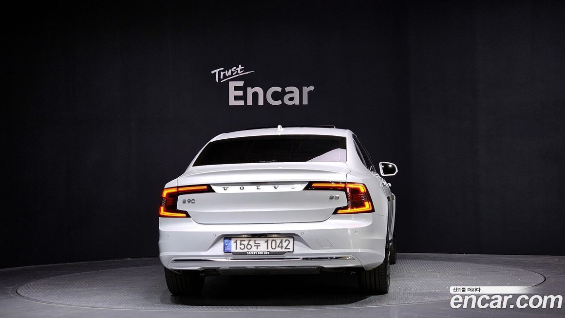 Volvo S90 2022