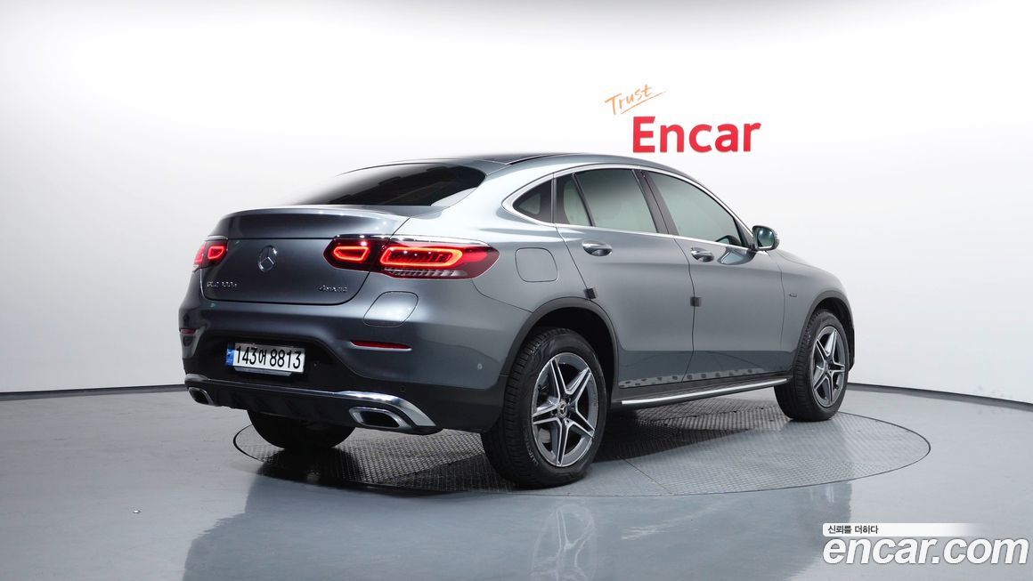 Mercedes-Benz GLC-Class 2021