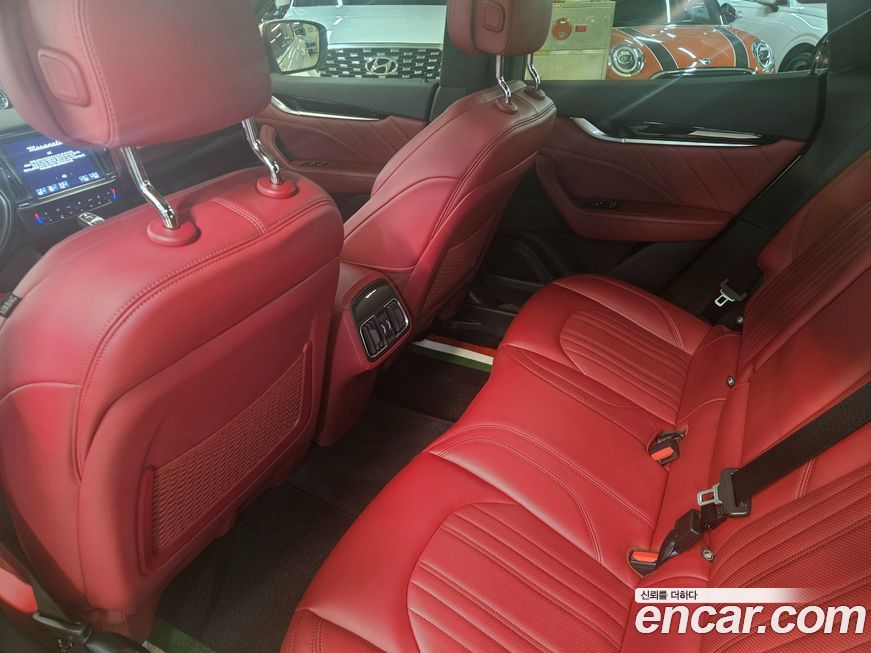 Maserati Levante 2022