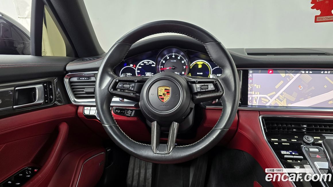 Porsche Panamera 2021