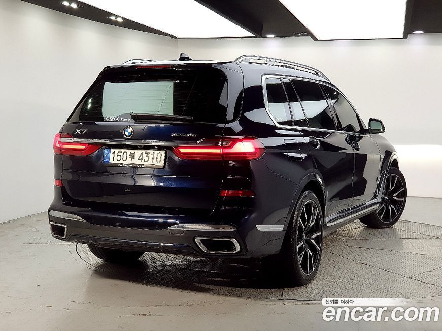 BMW X7 2021