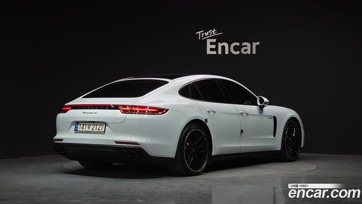 Porsche Panamera 2020