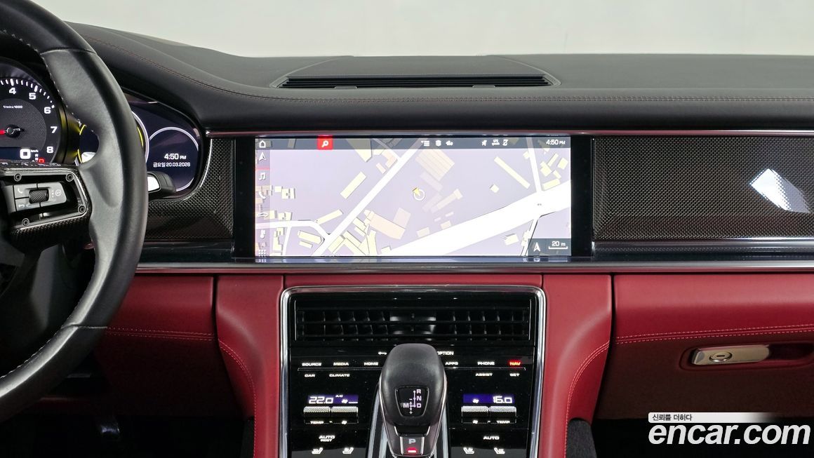 Porsche Panamera 2021