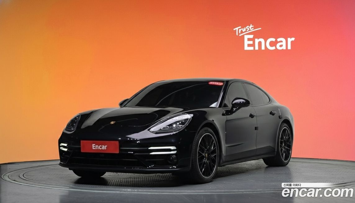 Porsche Panamera 2021
