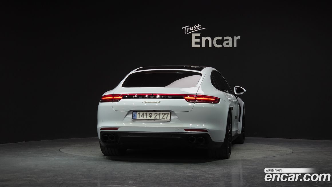 Porsche Panamera 2020