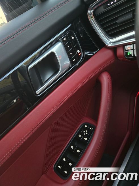 Porsche Panamera 2020