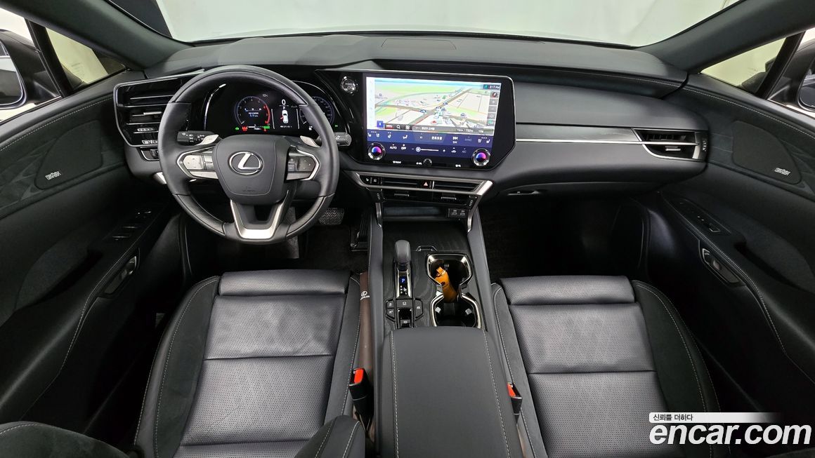 Lexus RX 2025