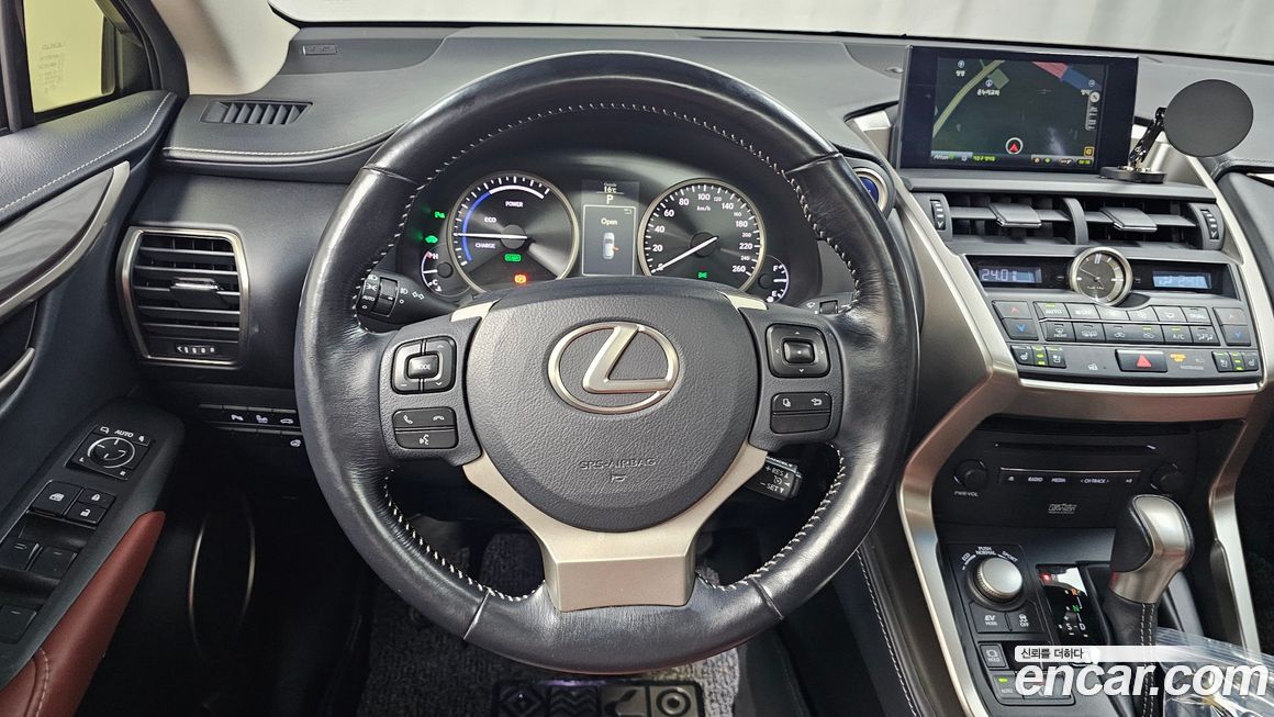 Lexus NX 2015