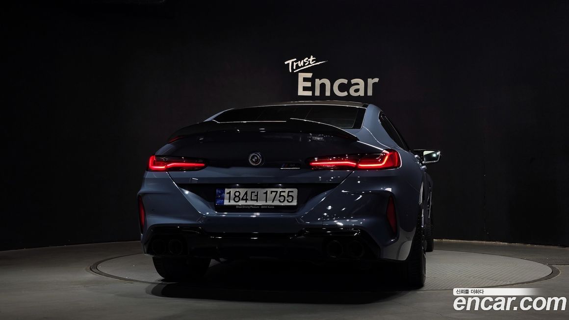 BMW M8 2022