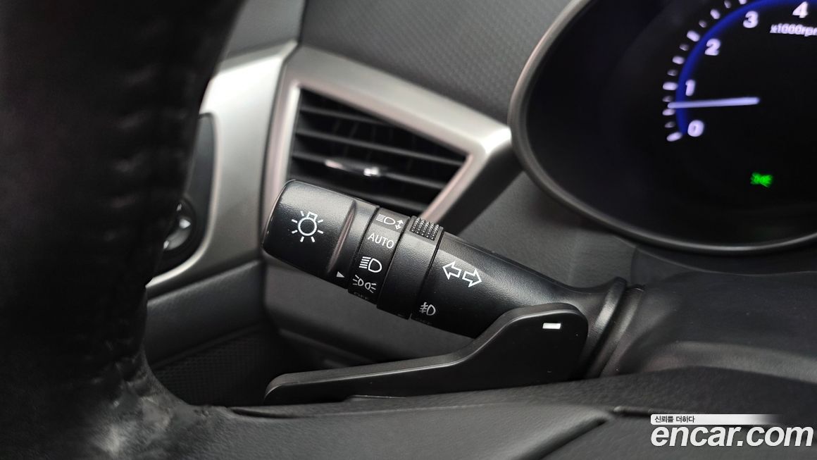 Hyundai Veloster 2012