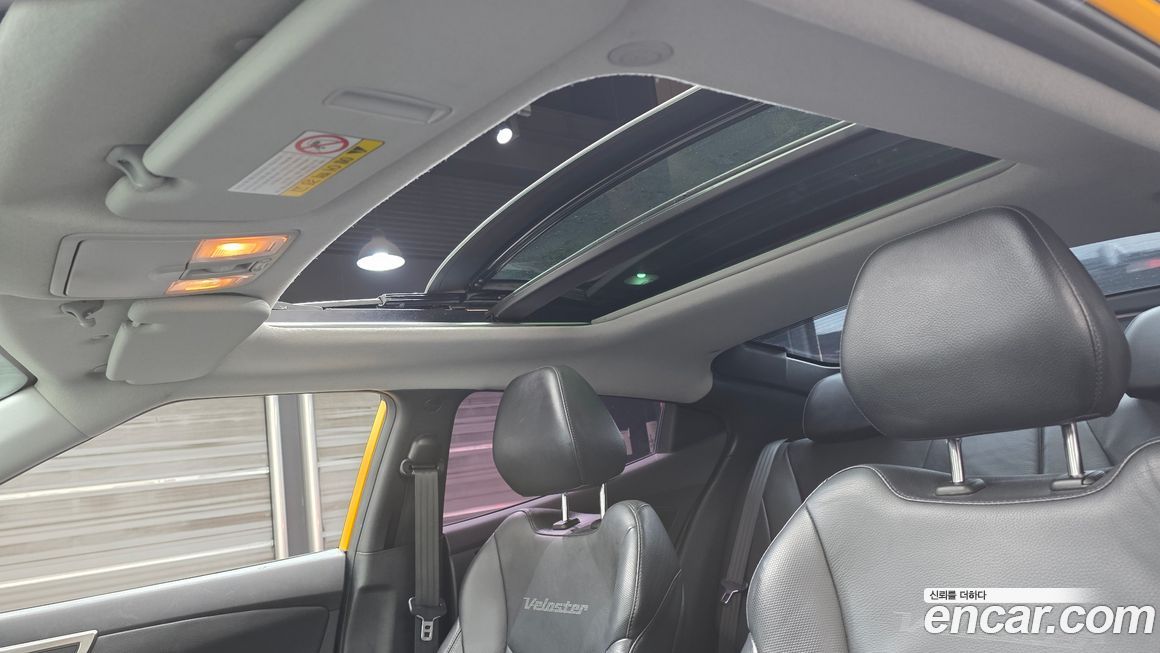 Hyundai Veloster 2012