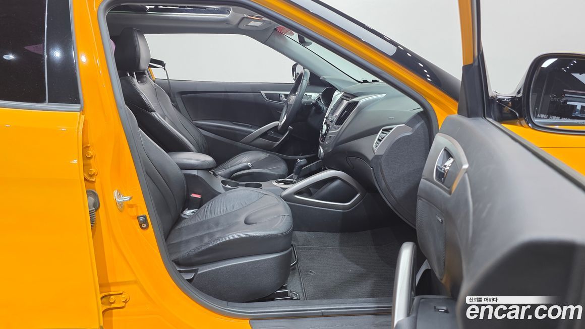 Hyundai Veloster 2012