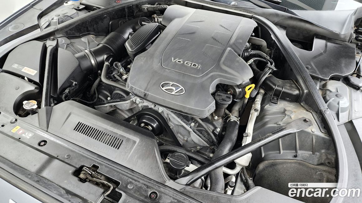 Hyundai Genesis 2016