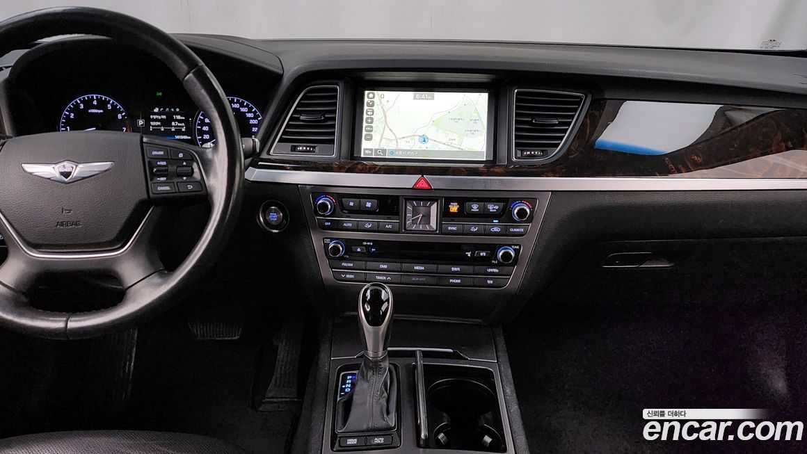 Hyundai Genesis 2016