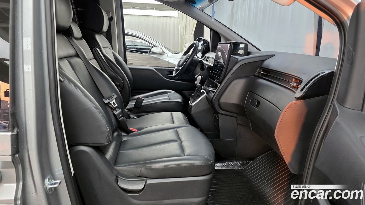 Hyundai Staria 2022