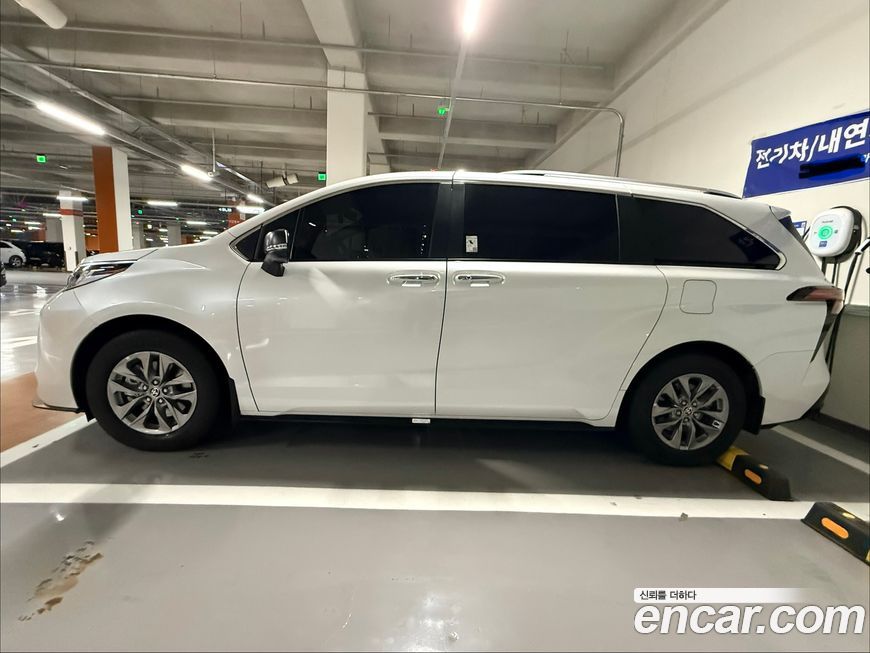 Toyota Sienna 2024
