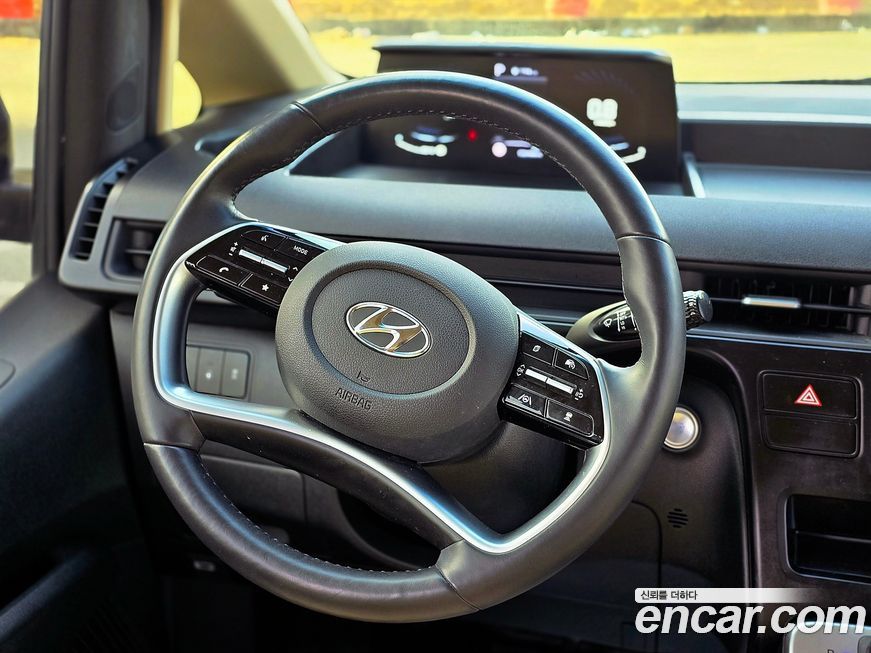 Hyundai Staria 2023