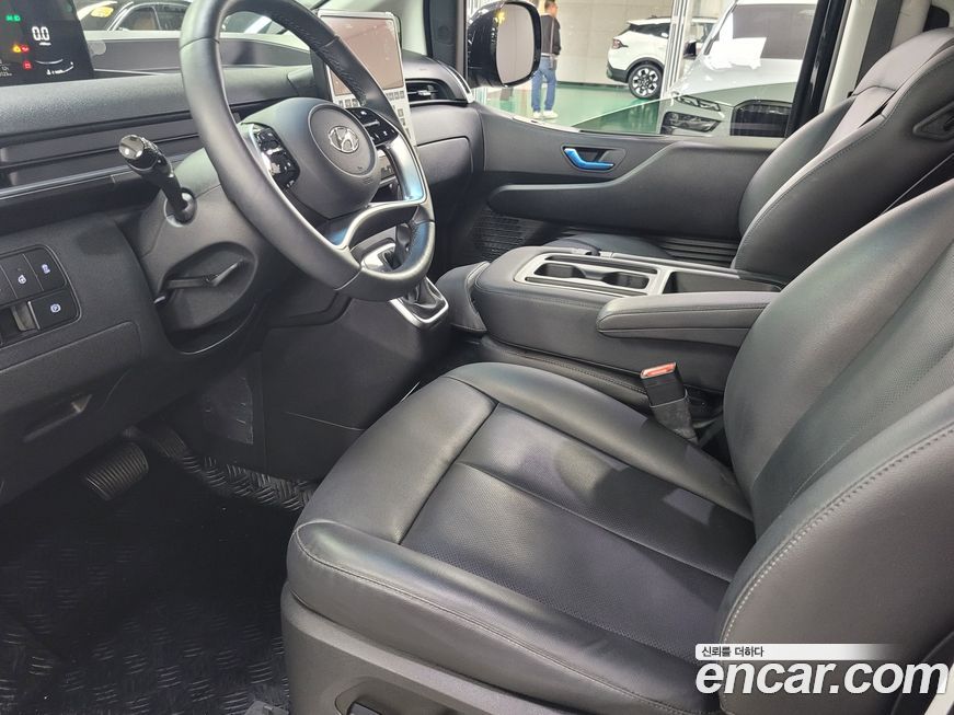 Hyundai Staria 2024