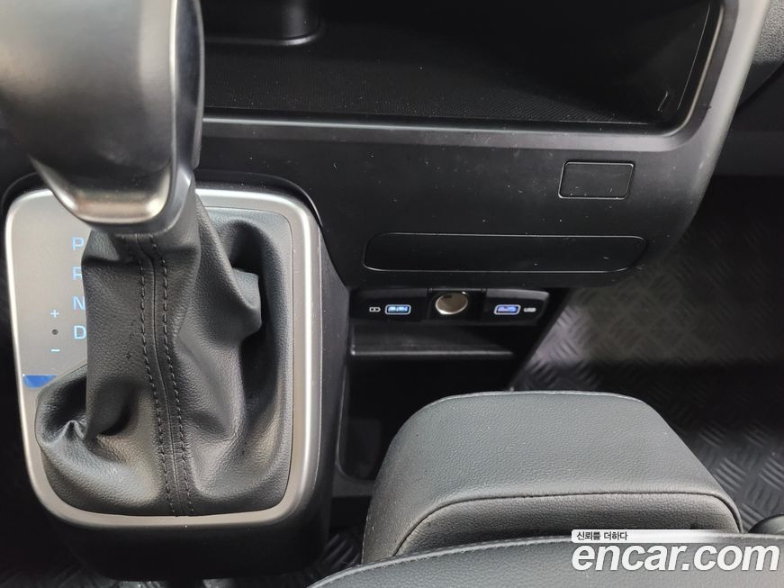 Hyundai Staria 2024