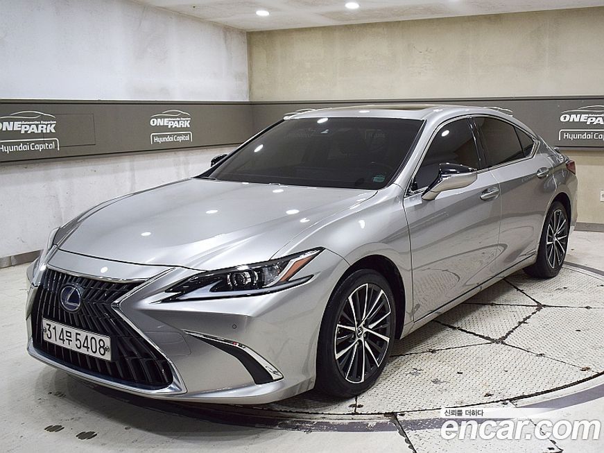 Lexus ES 2022