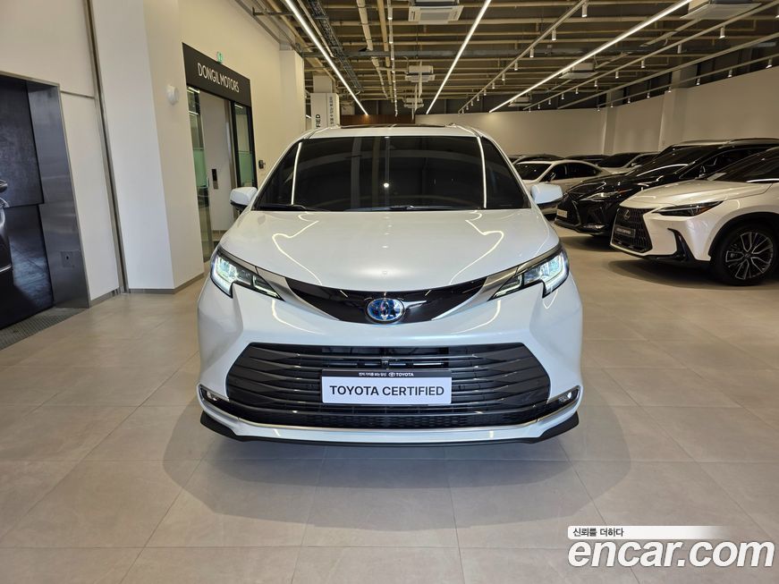 Toyota Sienna 2025