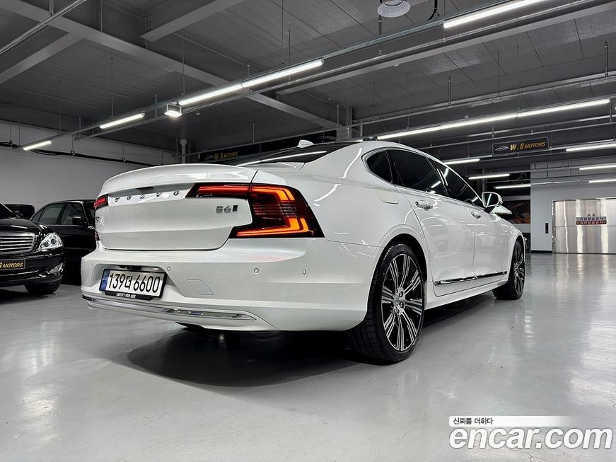 Volvo S90 2023
