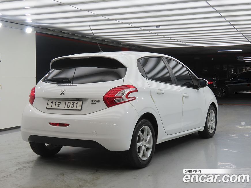 Peugeot 208 2015