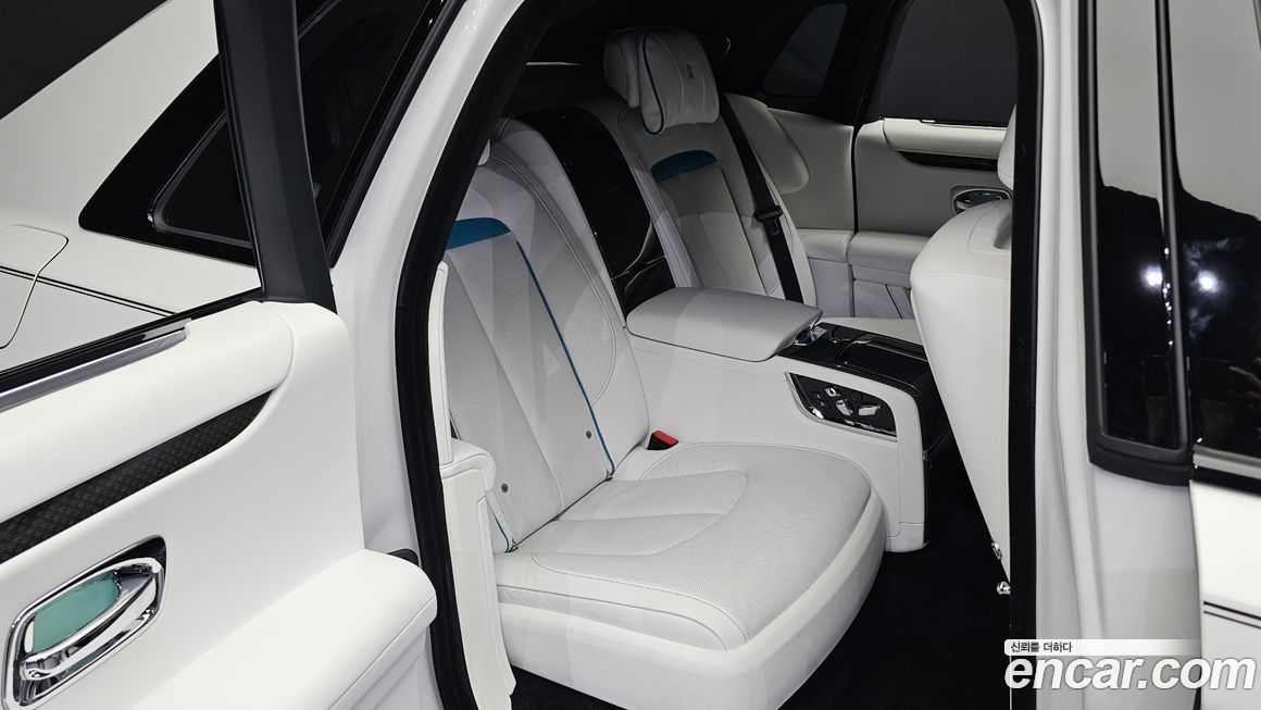 Rolls-Royce Ghost 2023