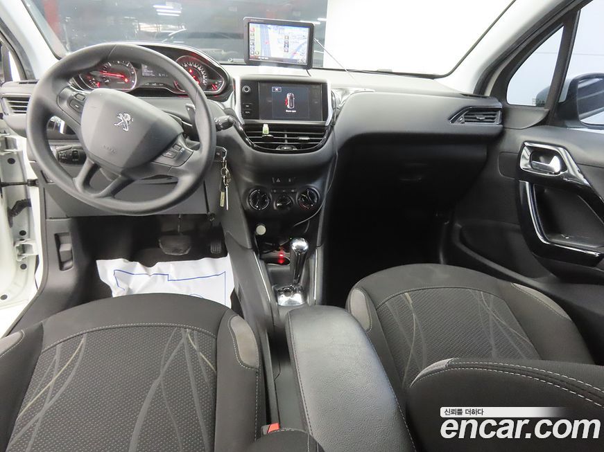 Peugeot 208 2015