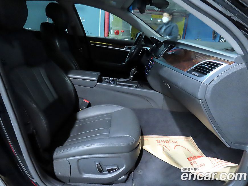 Hyundai Genesis 2016