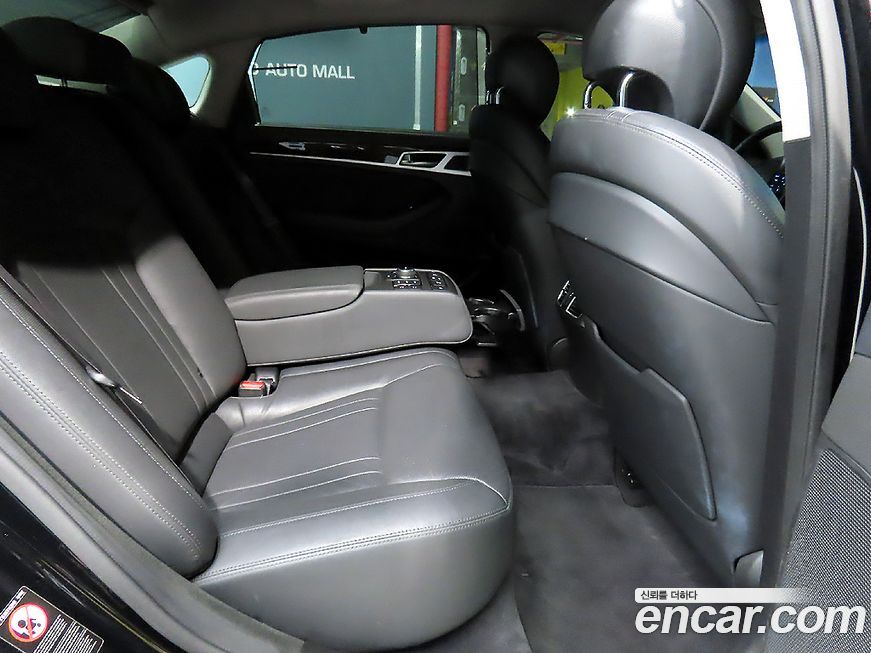 Hyundai Genesis 2016