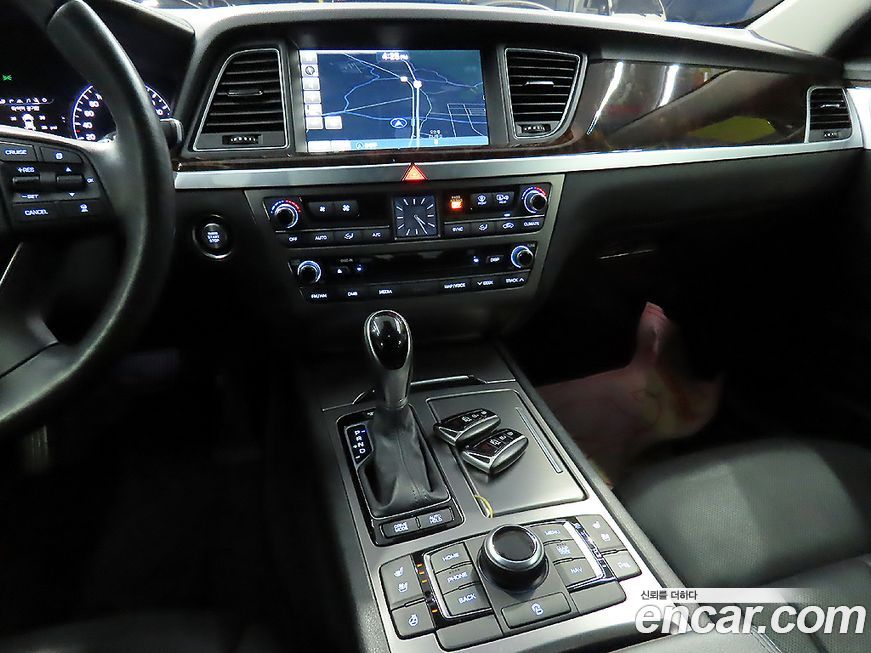 Hyundai Genesis 2016