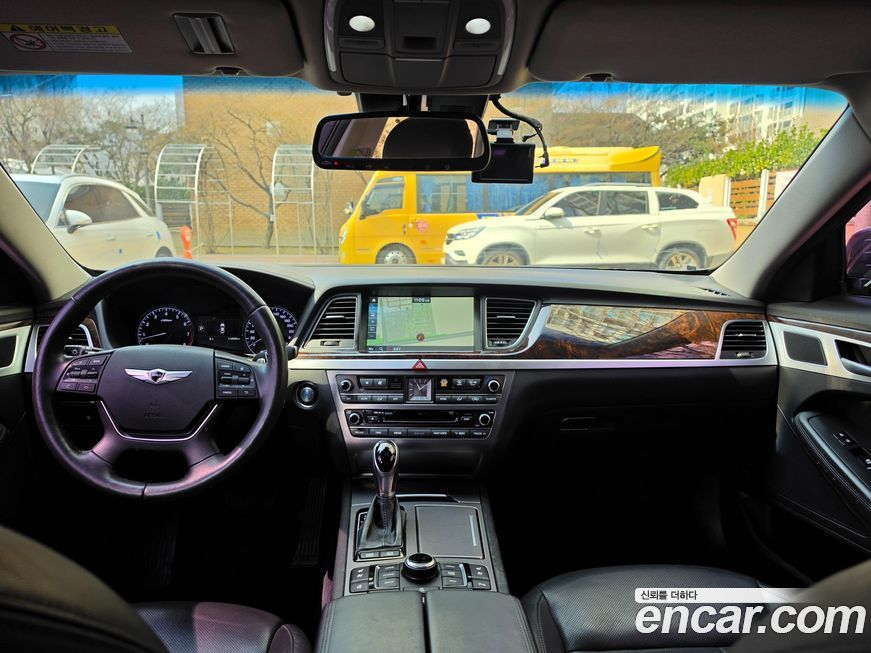 Hyundai Genesis 2016