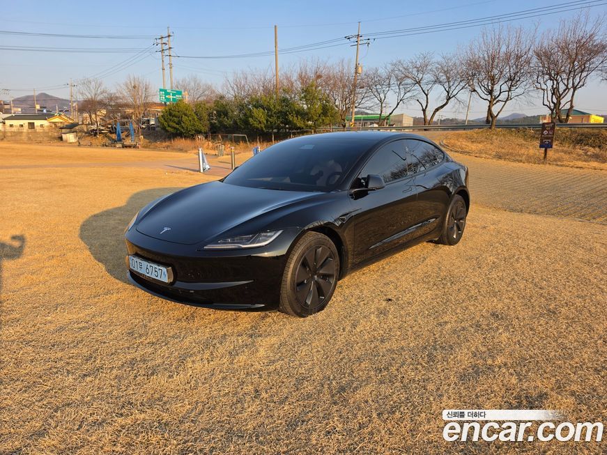 Tesla Model 3 2024