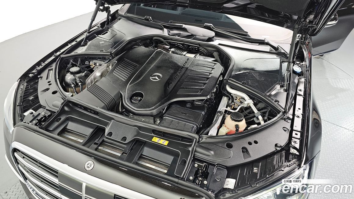 Mercedes-Benz S-Class 2023