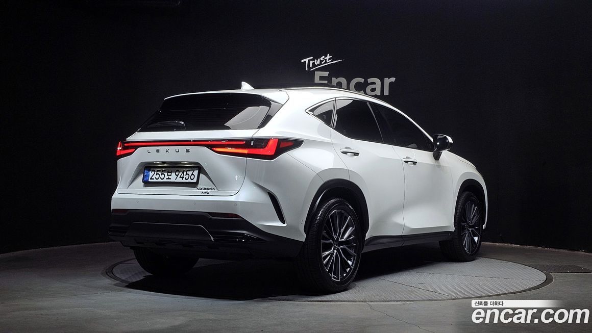 Lexus NX 2025