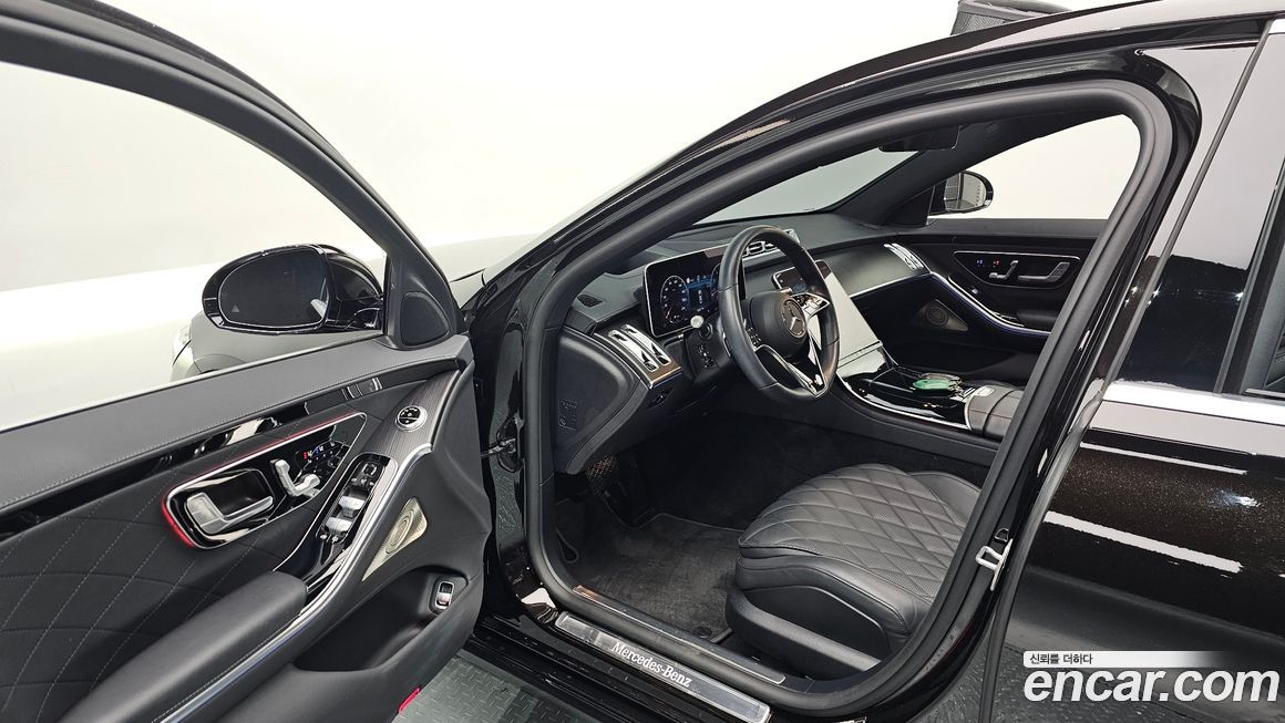 Mercedes-Benz S-Class 2023