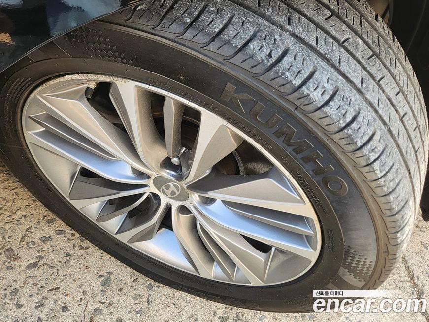 Hyundai Grandeur 2016